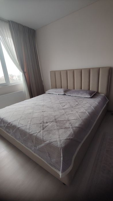 Спальный кровать