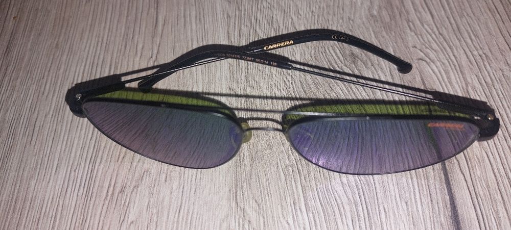 слънчеви очила CARRERA