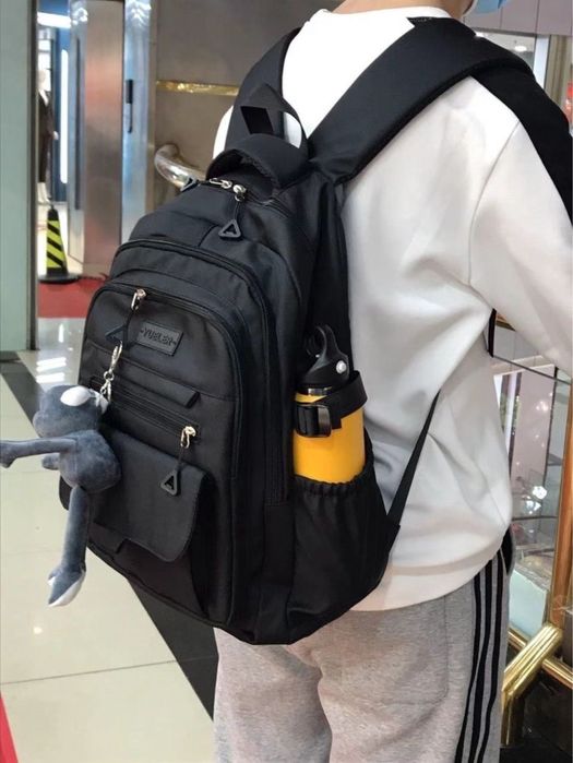 Рюкзак чкрный.