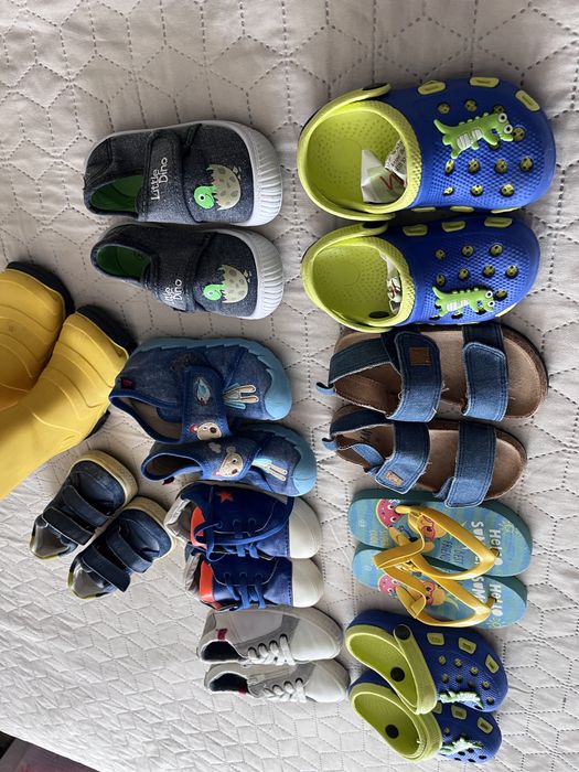 Обувки за момче номер 23