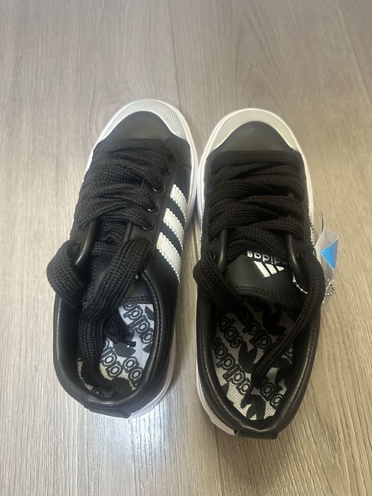НАМАЛЕНИ Дамски обувки кецове  Adidas НОВИ