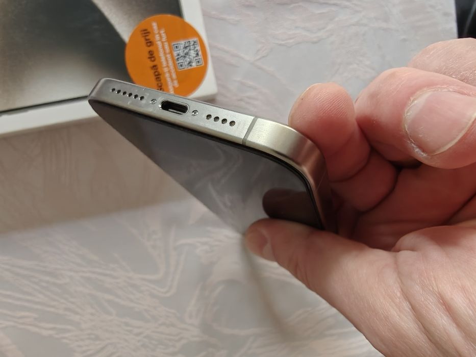 iPhone 15 pro max, titanium gray, 256gb, 97% baterie