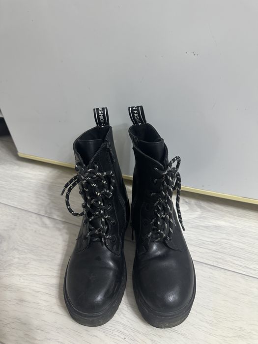 Осенние сапоги на девочку 9-10 лет.