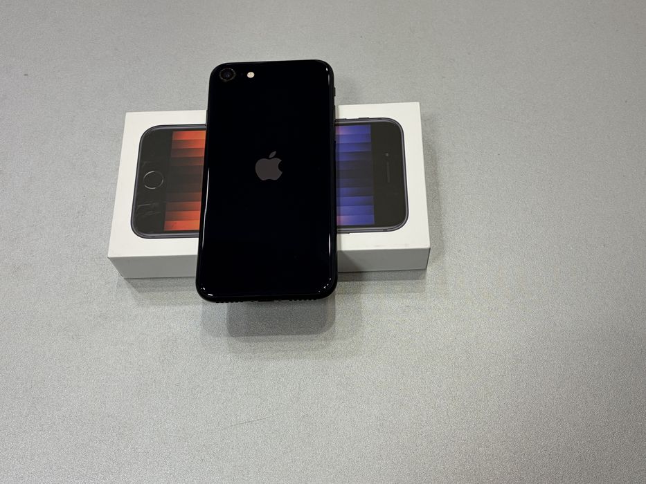 Iphone SE3, 64 gb, Black, la cutie