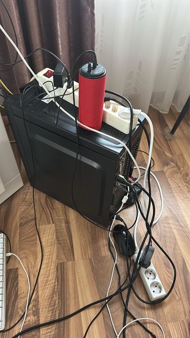 Pc gaming rx 6600xt i3 10100f