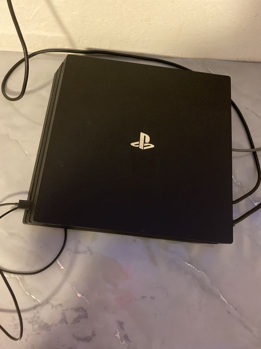 Ps4 pro cu controller si jocuri gta etc