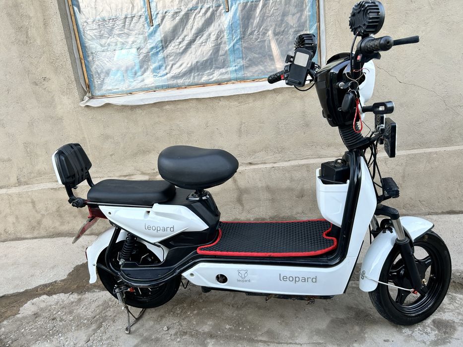 Продаютьск скутер