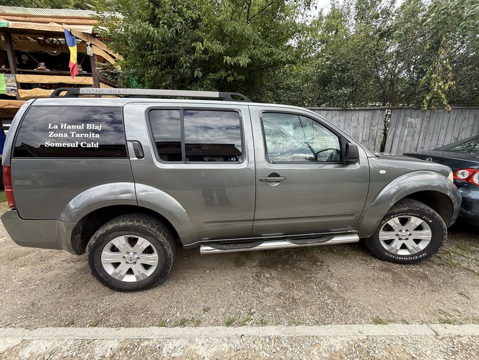 NISSAN Pathfinder
