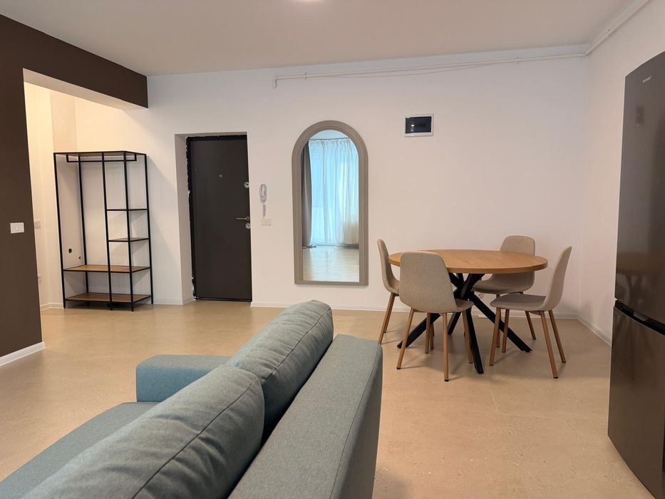 Direct proprietar inchiriez apartament, prima inchiriere