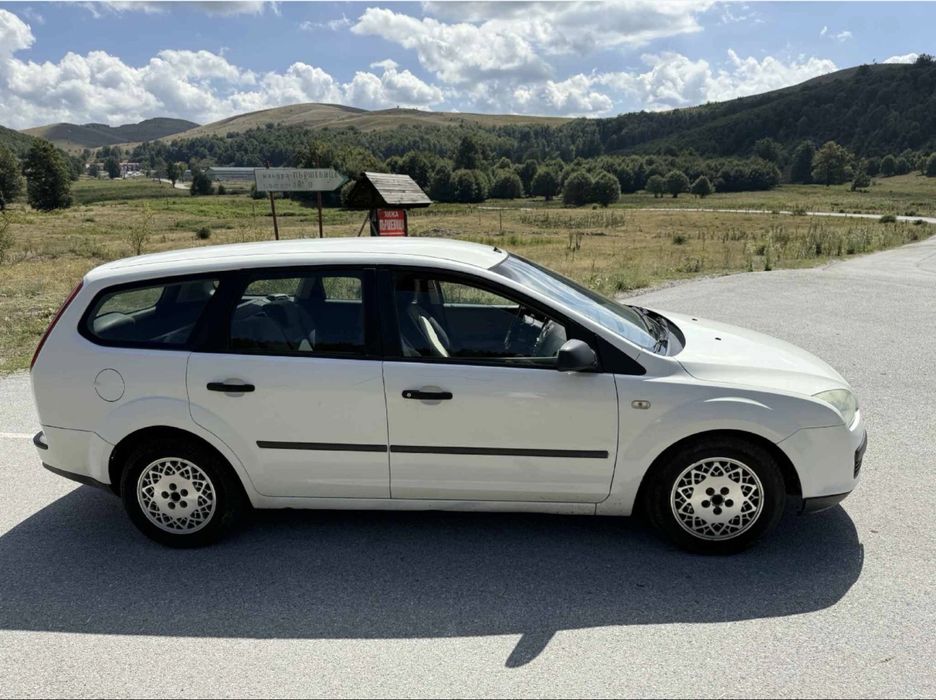 Ford Focus 1.6, 90 к.с.