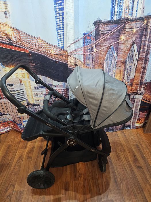 Коляска универсальная 2 в 1 Tomix Walker