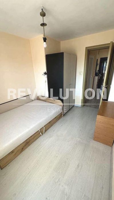 Дава се под наем Тристаен апартамент в Варна, Колхозен пазар - 64 кв.м за 400 € - Снимка #5