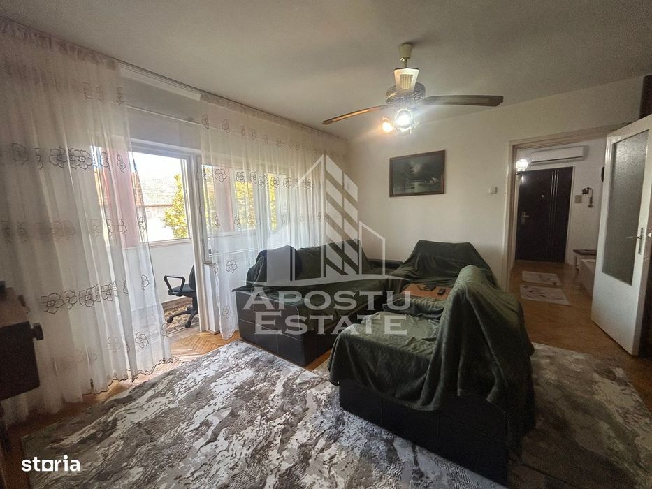 Apartament cu 2 camere de inchiriat, centrala proprie, zona Dambovita