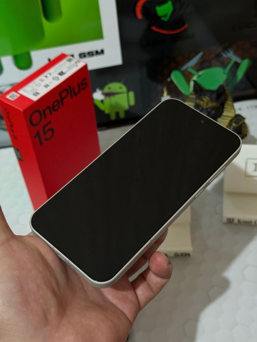 OnePlus 15 5G (Sand Storm) 512GB/ 16+12GB RAM Full Box 10/10 Factură și Garanție din Reprezentanța OnePlus