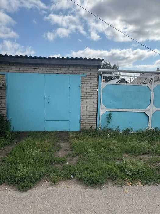 Продается 4-х комнатный дом в Военном городке