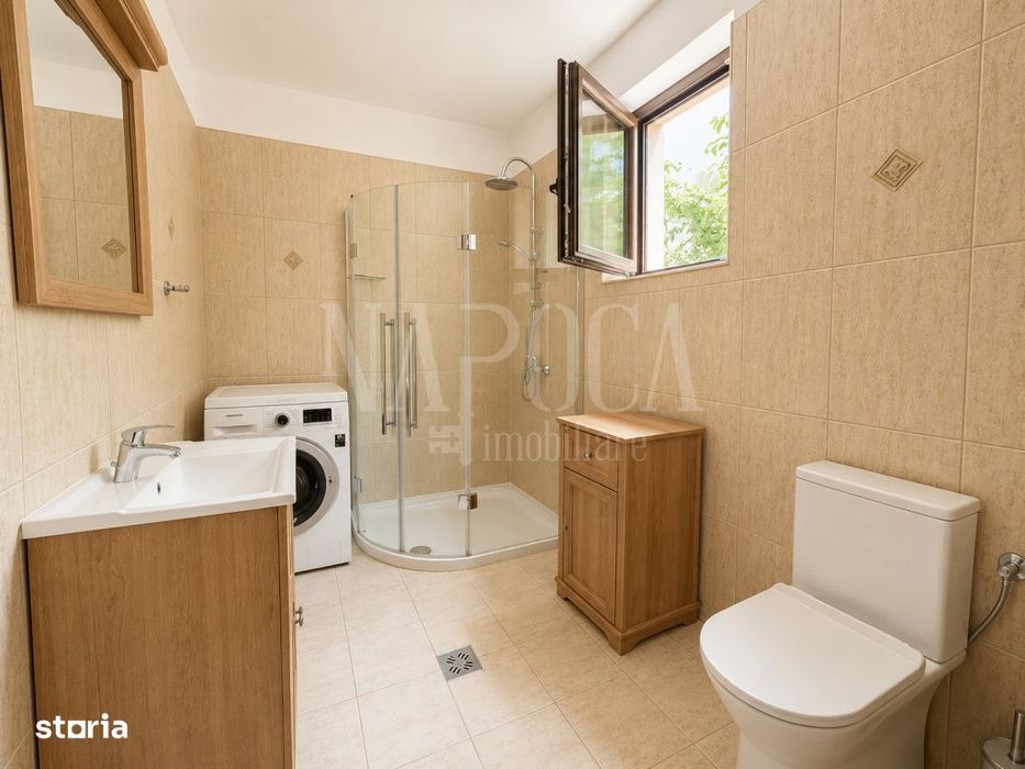 Casa 4 camere de vanzare in Floresti