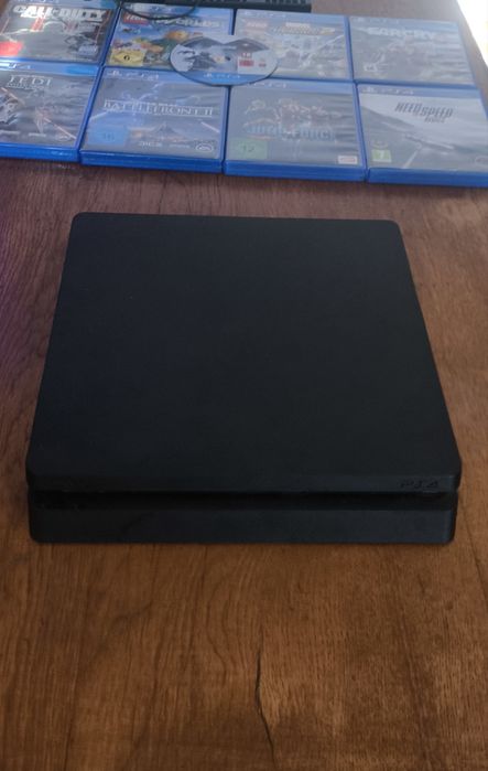 Vând PS4 slim 512 gb
