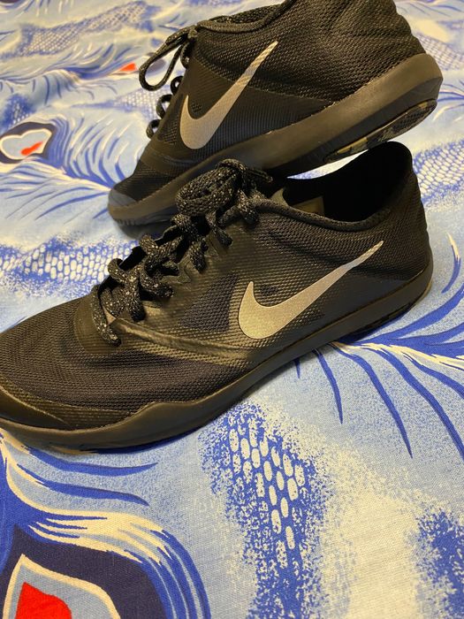 Оригинални дамски маратонки Nike -размер UK 4, EUR 37.5