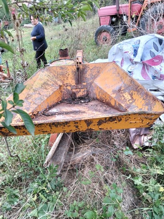 Vând moara după tractor