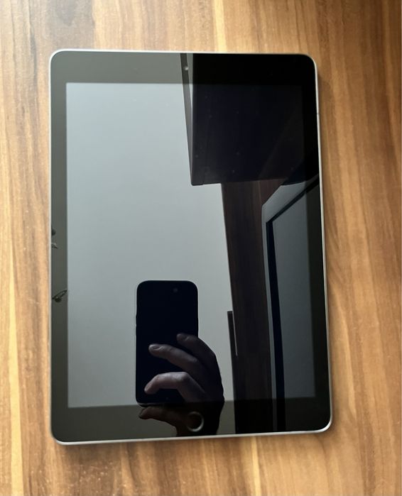 Продам или обменяю ipad 2018