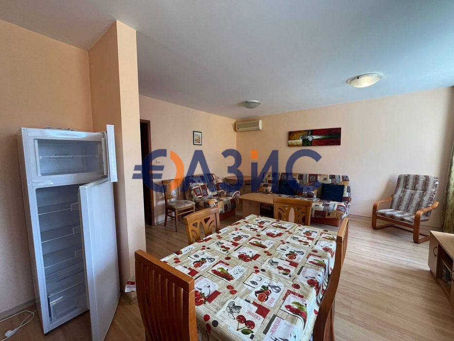 Продава се Двустаен апартамент в к.к. Слънчев бряг - 61 кв.м за 1214 €/кв.м - Снимка #2