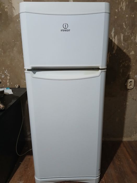 Холодилник  Indesit