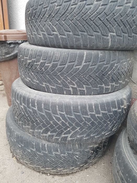 продаются покрышки 16 оникс состочние отличное 205 55 пробег хороший
