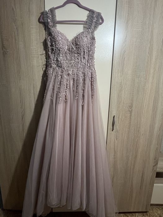 Официална рокля