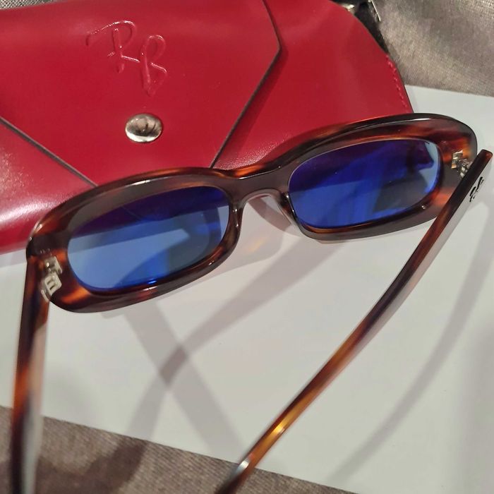 Солнцезащитные очки RB