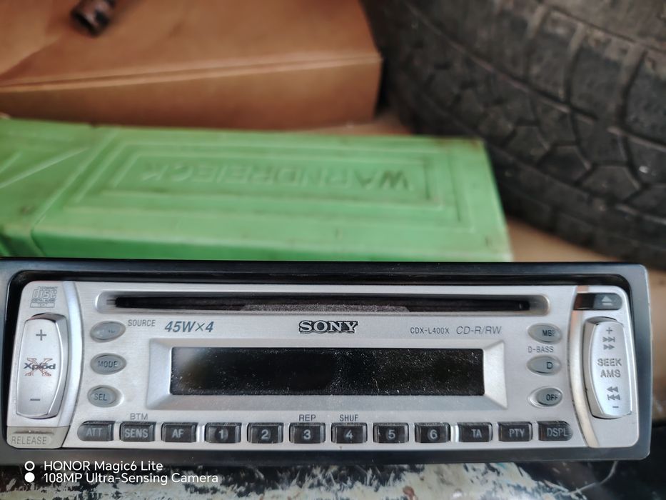CD за автомобил Sony