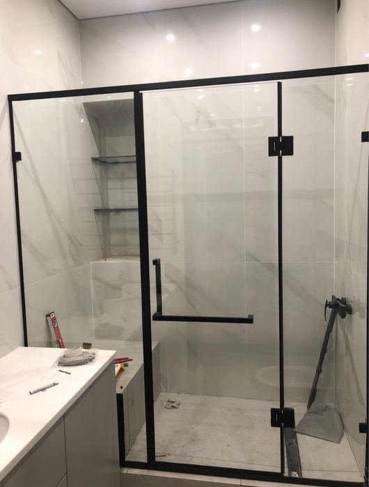 Душевые, перегордки со стекла