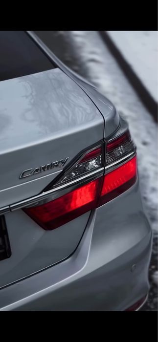 Toyota Camry 55 (2015)
