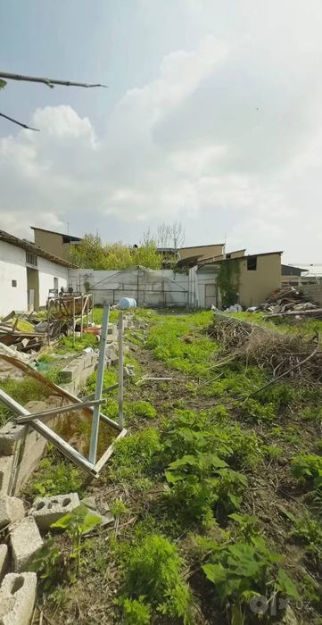 Хасанбойда яхши участкани бир булаги 6сотих ер сотилади