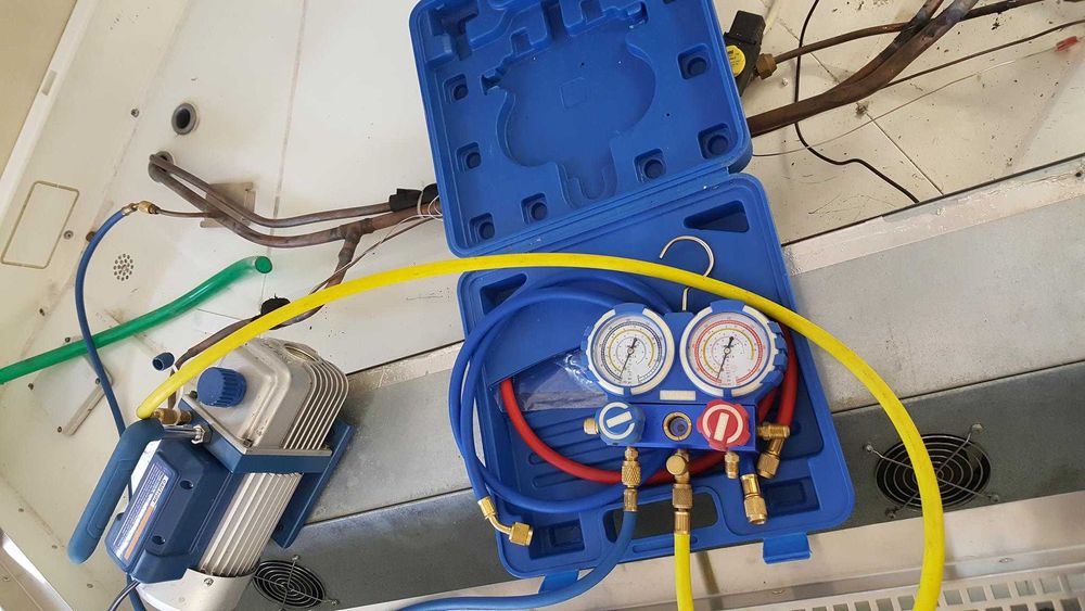 Reparatii frigidere,camere frig, vitrine la domiciliul clientului