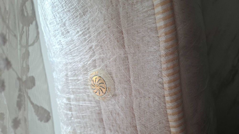 Saltea de pat 90cm pe 200cm