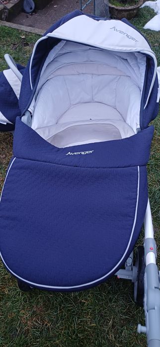 Cariucior Camarelo Avenger Lux 3 in 1       Doar cu ridicare personală