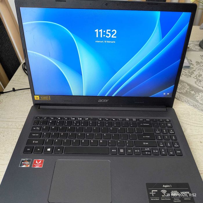 Vând laptop Acer aspire 3 pentru jocuri
