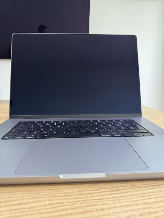 Macbook Pro 16” 1TB 16GB