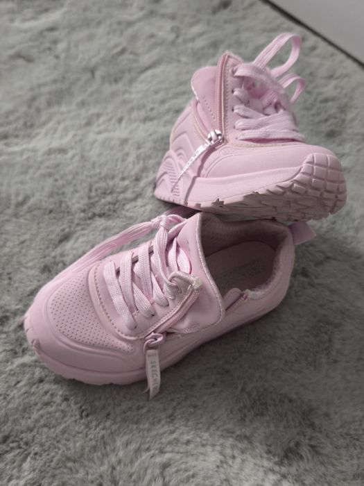 Adidași Skechers nr 29