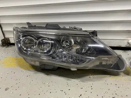 Фара правая сторона в хорошем состояний