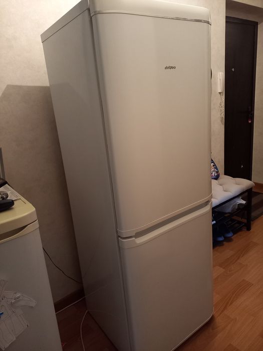 Холодильник Hotpoint Ariston
