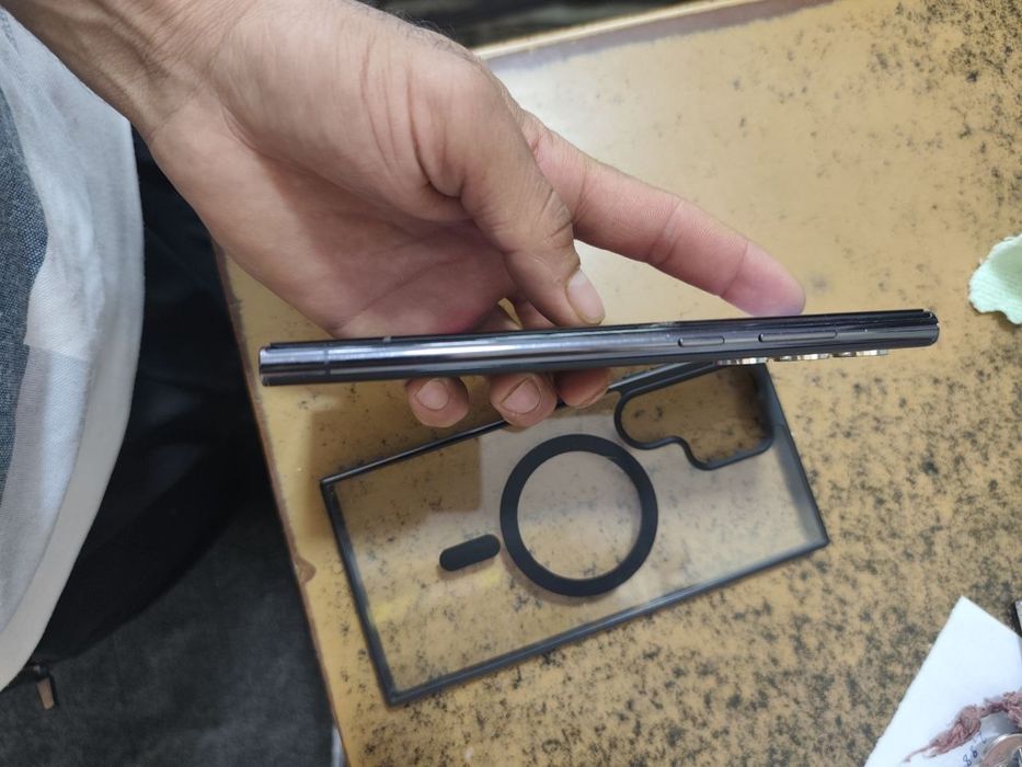 Sotiladi samsung s22 ultra 12/256gb Vietnam