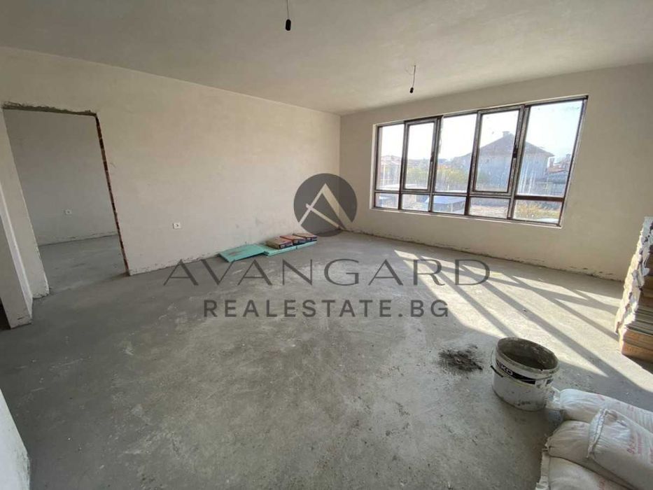 оф.24512 ИЗГОДНО! Тристаен апартамент Остромила