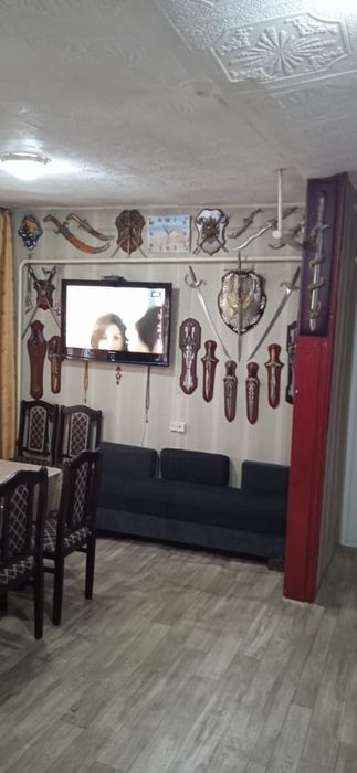 Продам сувенирные мечи