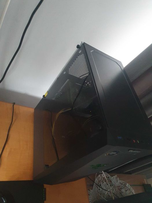 I5-10400f 2.90 , 16 gb ram , sigilat !