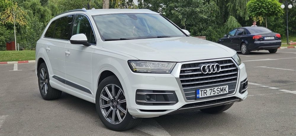 AUDI Q7 2017