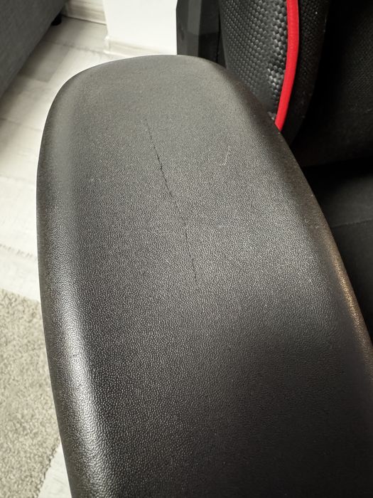 Scaun Gaming Genesis Nitro 770 – Ergonomic, Stare Bună