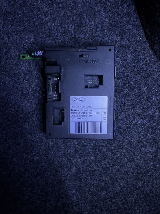 Vand modul usa stanga fata Ford focus 2