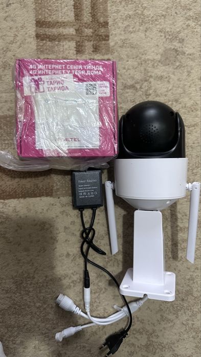 Продам Видеокамеру. В подарок роутер