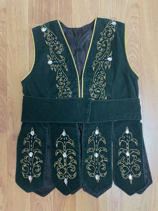 Жилет казахский для девочки